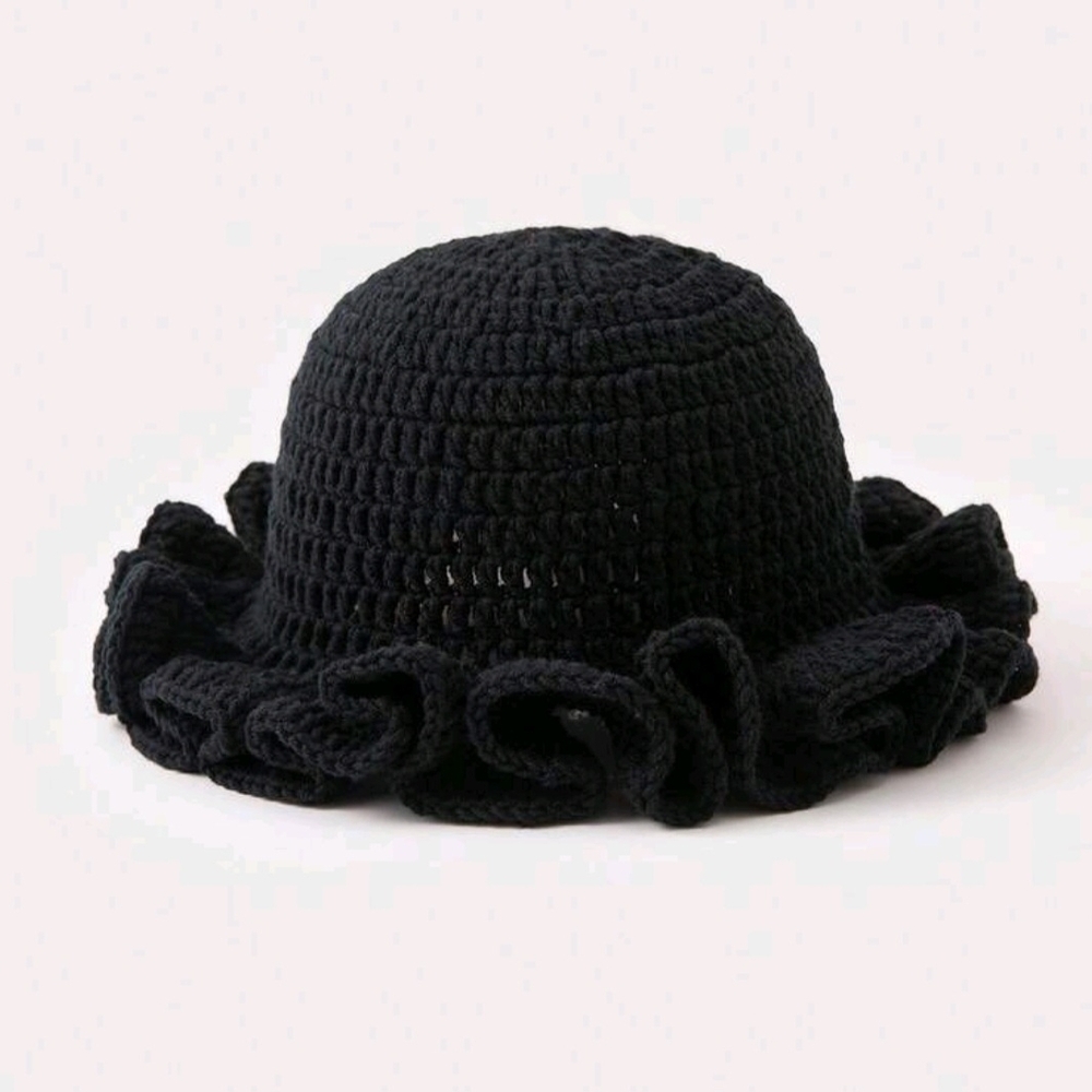 Red and Black Crochet Hat Set For Sale - Picture 2 of 5